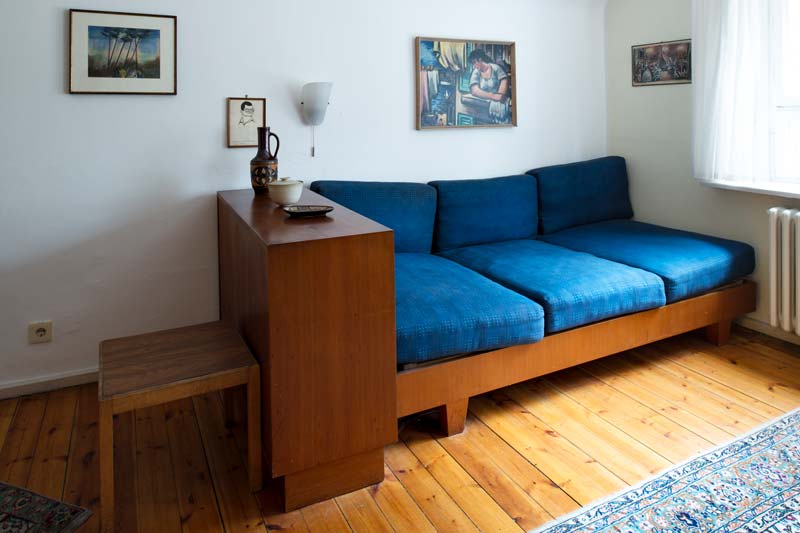 blaues Schlafsofa