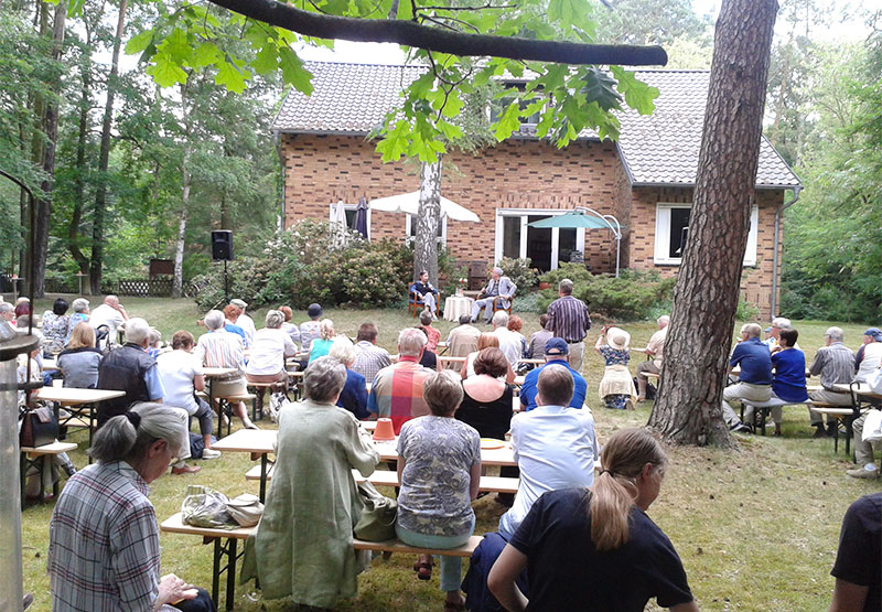 Mit Ursula Karusseit im Garten