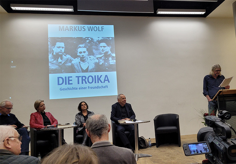 Veranstaltung im Münzenbergsaal zum Buch von Markus Wolf "Die Troika"